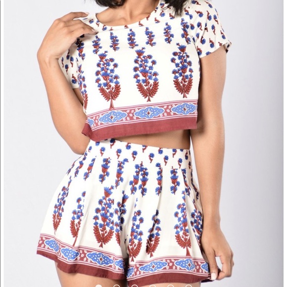 FashionNova Santiago Set - Picture 2 of 5